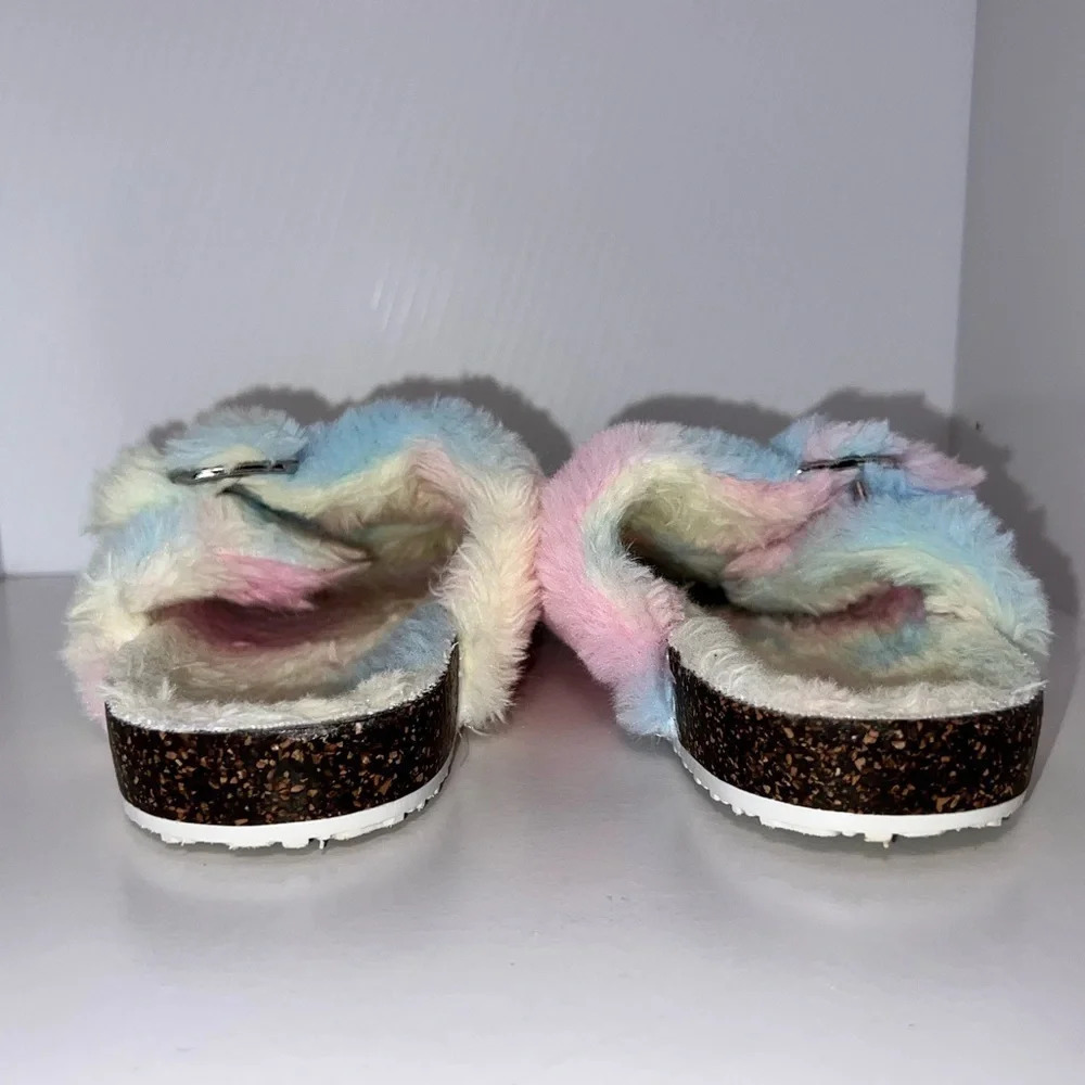 Faux fur pastel elastic double buckle slip on sandals, girls size 13/ 1 - Picture 2 of 10